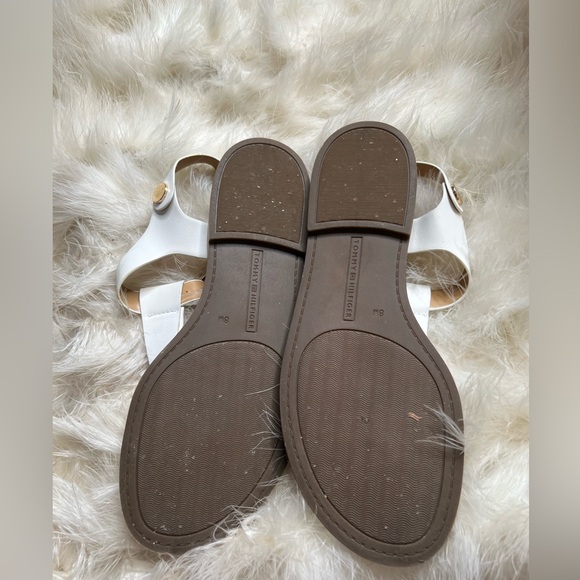 Tommy Hilfiger Women's Bennia Thong Flat Sandals in White Gently New in Box 8 - Picture 6 of 9